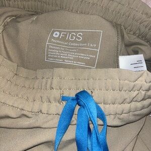 S/p FIGS Technical Collection high waisted uman relaxed jogger scrubs Sandstone